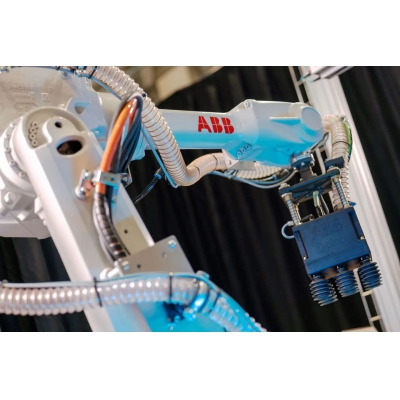 ABB推出全新AI賦能機(jī)器人揀選解決方案